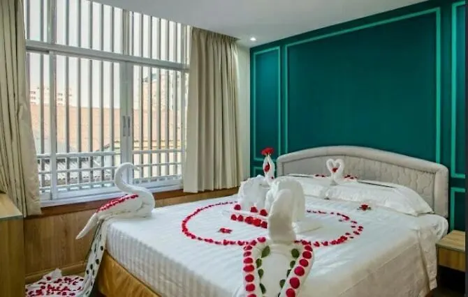 ***  Sanctuary Hotel Yangon Myanmar